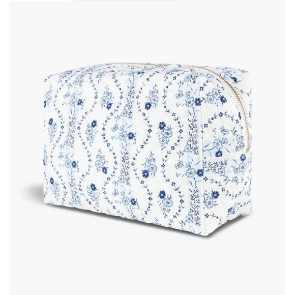 NWT Hill House The Quilted Cosmetic Bag - Blue Vine Stripe Pouch Floral White - Picture 1 of 5